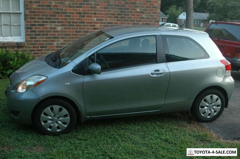 2009 TOYOTA YARIS BASE   S